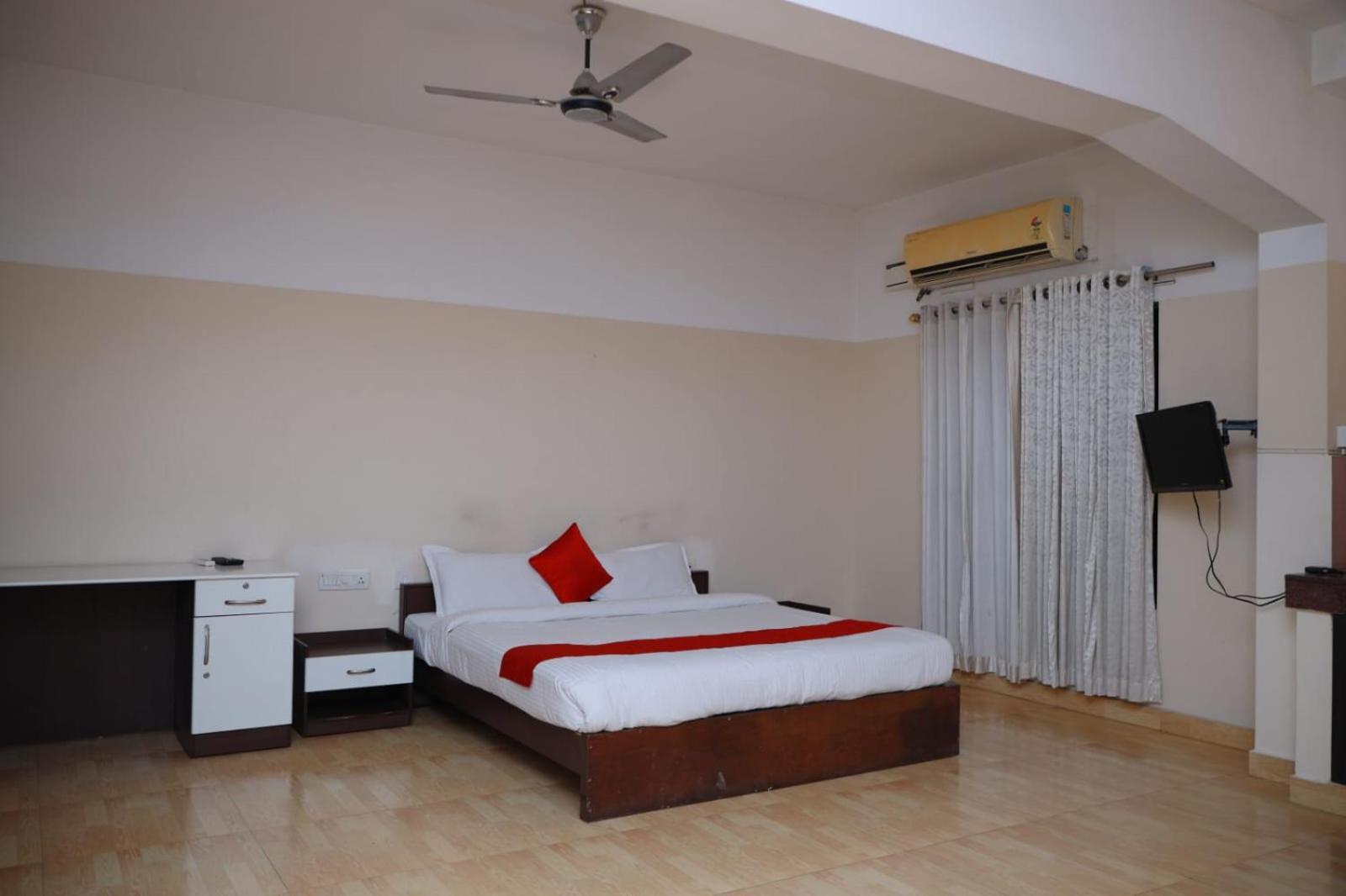 Hotel Tayas Trippapur المظهر الخارجي الصورة
