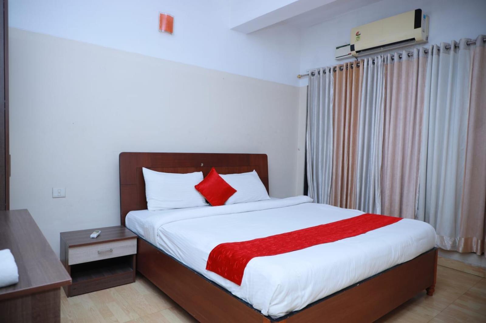 Hotel Tayas Trippapur المظهر الخارجي الصورة